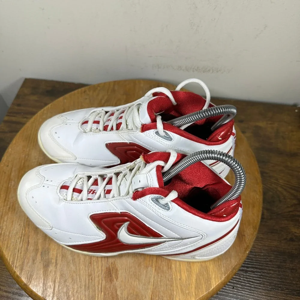 Nike Vintage 2004 White Red Athletic Sneakers 308648-111 Womens 7